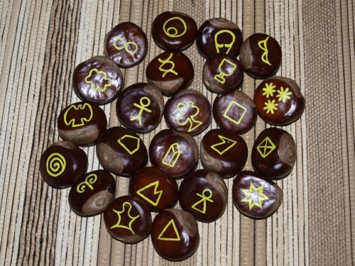 Genius Symbole Chestnuts DE